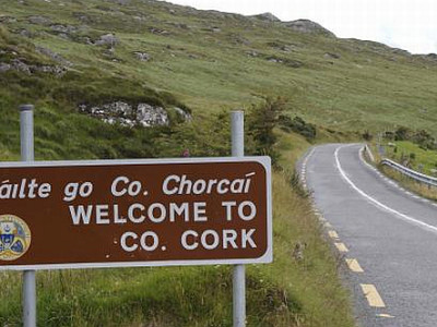 Welcome-to-County-Cork.-Sign.